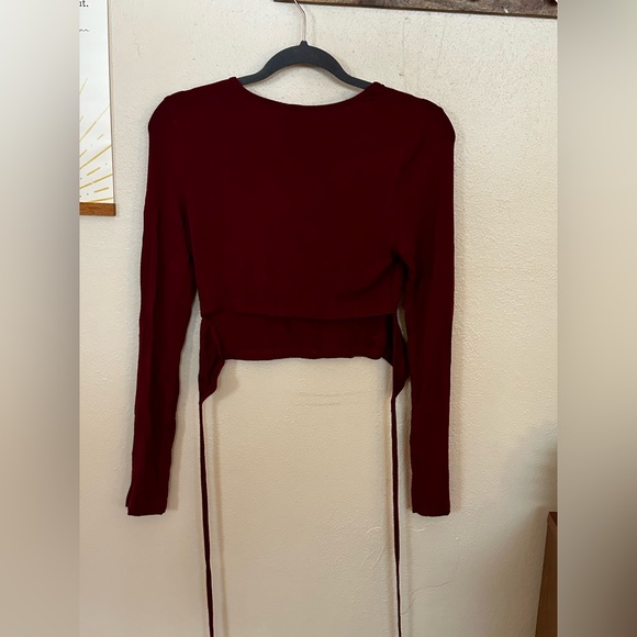 Floerns Women's Plain Back Tie Long Sleeve Crop Top T-Shirt - Picture 4 of 4